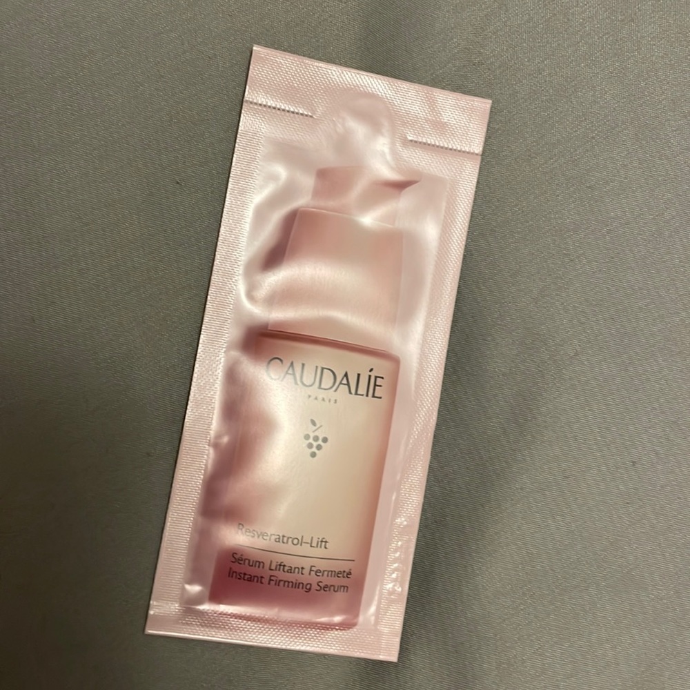 Caudalie Resveratrol lift serum